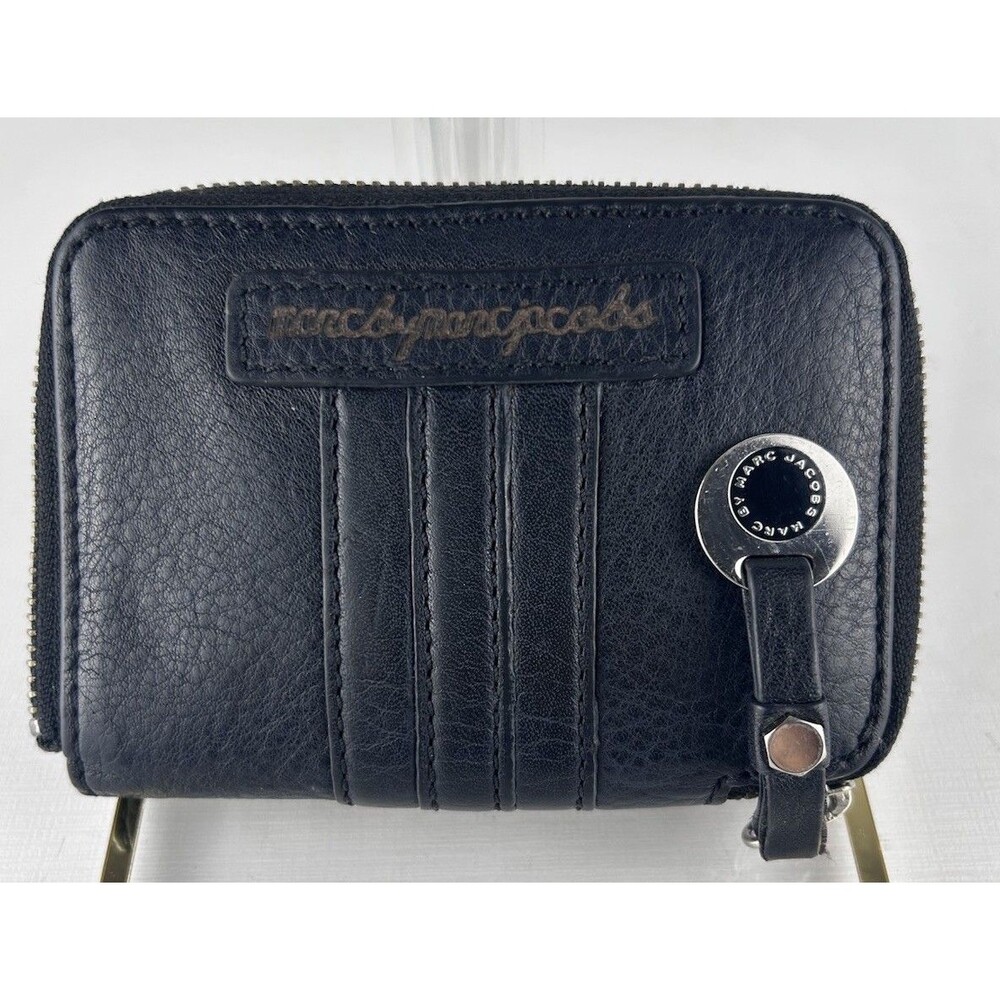 Marc Jacobs Black Pebbled Leather Zip Around Wallet Wristlet Organizer EUC